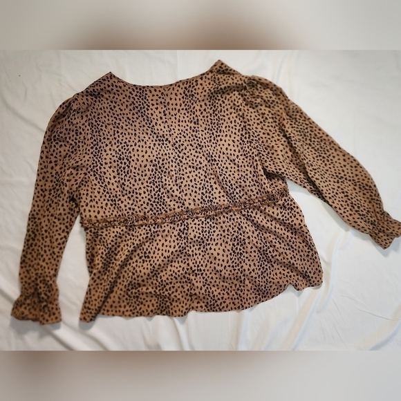 Shein Curve Cheetah Print Flounce Sleeve Womens Blouse - Picture 6 of 8